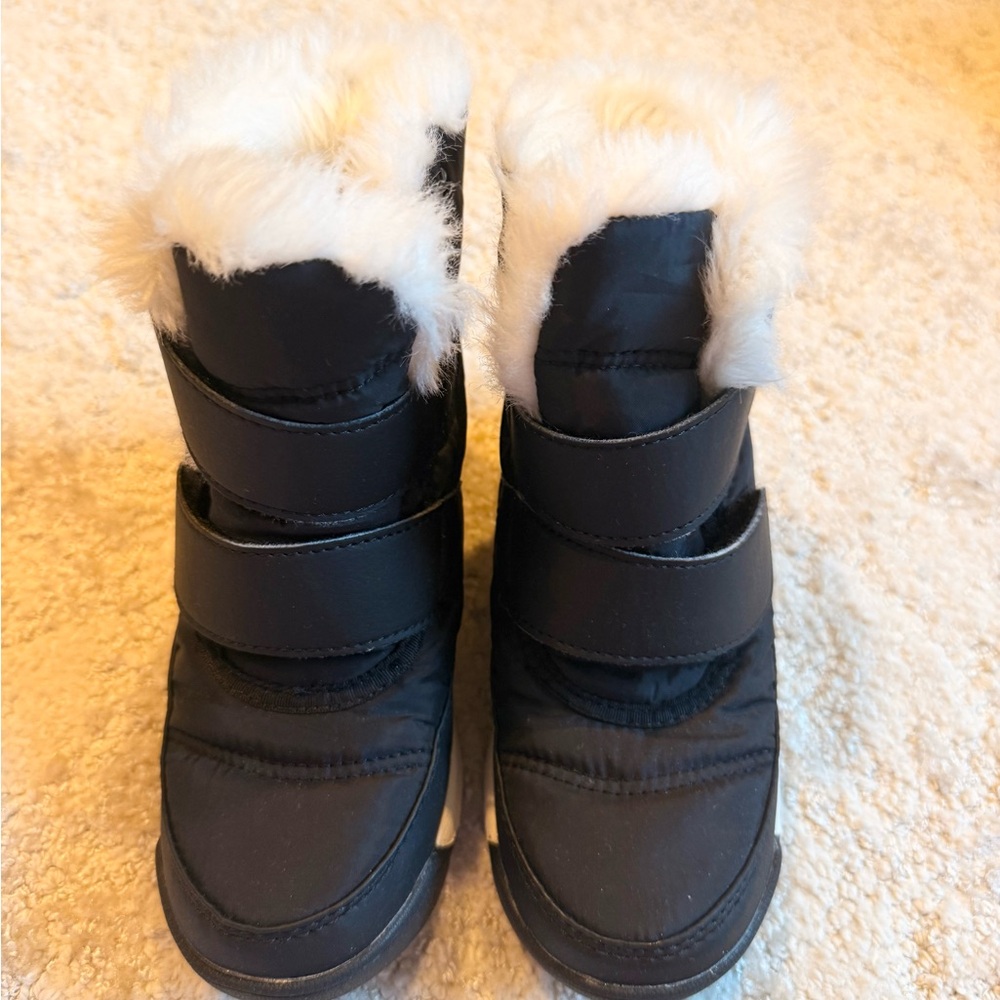 Sorel Black Boots with Cream Faux Fur